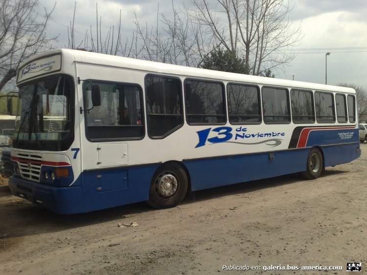 Volkswagen - Galicia - 13 De Noviembre
¿EPS 943?
Línea 345 - Interno 7

Foto publicada en turboecogreen.blogspot.com
