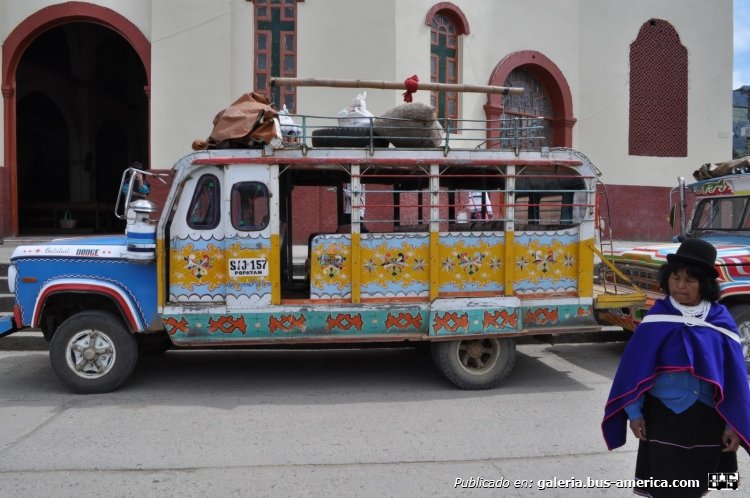 Dodge - ?? - ??
¿SIJ 157?

Foto de theinternationalrambler.blogspot.com
(En Colombia)
Palabras clave: colombia dodge