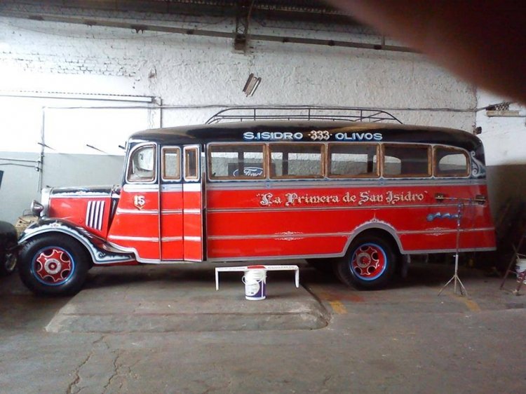 Chevrolet - Vaccaro - La Primera de San Isidro
El restaurado de la 333, con pasado en el Expreso Pilar, según leí.

Foto: ¿Dany Rodríguez?

Palabras clave: restaurado