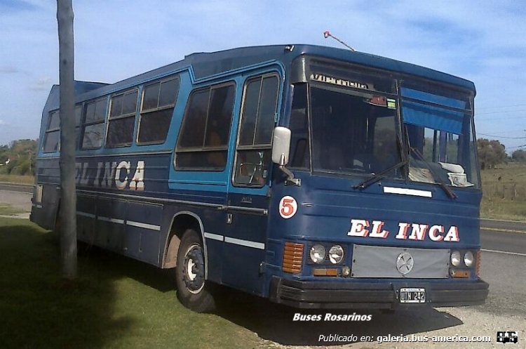 Mercedes-Benz O-170 - San Antonio - Inca
E 121696 - UTN 242
EL INCA - Victoria Entre Ríos
San Antonio Imperial, en actividad. Servicio Victoria - Rincón de Nogoyá - Tres Bocas

http://galeria.bus-america.com/displayimage.php?pid=36123
