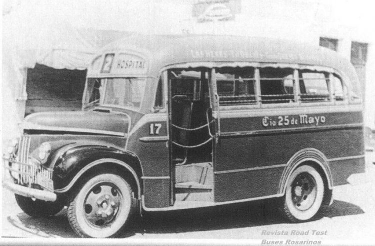 Studebaker - La Favorita - Cía 25 de Mayo
Línea 2 - Interno 17
Foto extraída de Revista Road Test. Años 90

http://galeria.bus-america.com/displayimage.php?pid=31565
