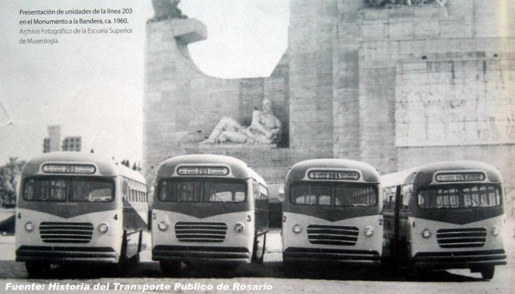 Borgward - Decaroli Hnos - COTAL
http://galeria.bus-america.com/displayimage.php?pos=-26021

COTAL de Rosario
Incorporados en Febrero de 1959
