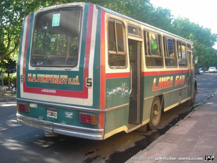 Mercedes-Benz LO 1114 - La Favorita 10-87 - M.O. Temperley
B 2143103 - SMY 234
Línea 549 - Interno 5
Palabras clave: linea_549 la_favorita_1114 temperley