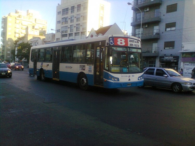 Agrale MT 17 - Todo Bus - Río Grande
Línea 8 - Interno 1151
