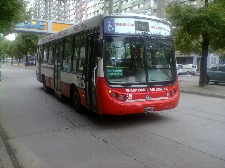 Mercedes-Benz OH 1315 L - Metalpar - T.I.S.J
Línea 185 - Interno 519
En Lugano 1 y 2
Palabras clave: linea185 tisj tronador_1315 lugano