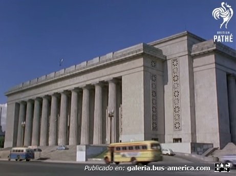 Mercedes-Benz LO 911 - General Roca - General Roca
Línea 54
Rescate de escena de film - Año 1971.
(Datos de derecha a izquierda)

Imagen editada de un video de British Pathé

Palabras clave: Mercedes Benz LO 911 Vuelta de Rocha Empresa General Roca