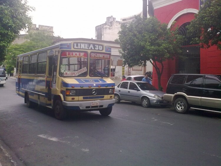 Mercedes-Benz 711 Plus - San Fernando - Vanguardia SACI Linea Nº de Orden 98
BHO085
http://galeria.bus-america.com/displayimage.php?pos=-26979
Palabras clave: Linea 30 711
