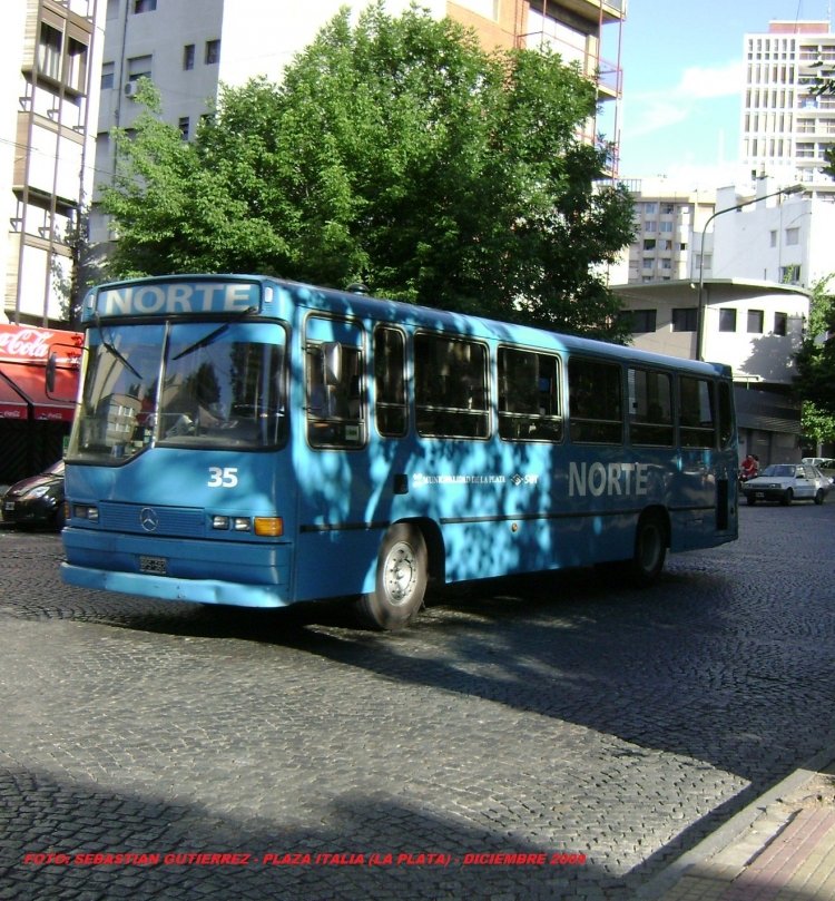 Mercedes Benz OHL 1320 - Ottaviano - Empresa Nueve De Julio
BPS 562

Línea Norte (Pdo. La Plata) - Interno 35
Ex líneas Oeste (Pdo. La Plata), interno 35
Palabras clave: mercedes benz lafavorita norte laplata nuevedejulio