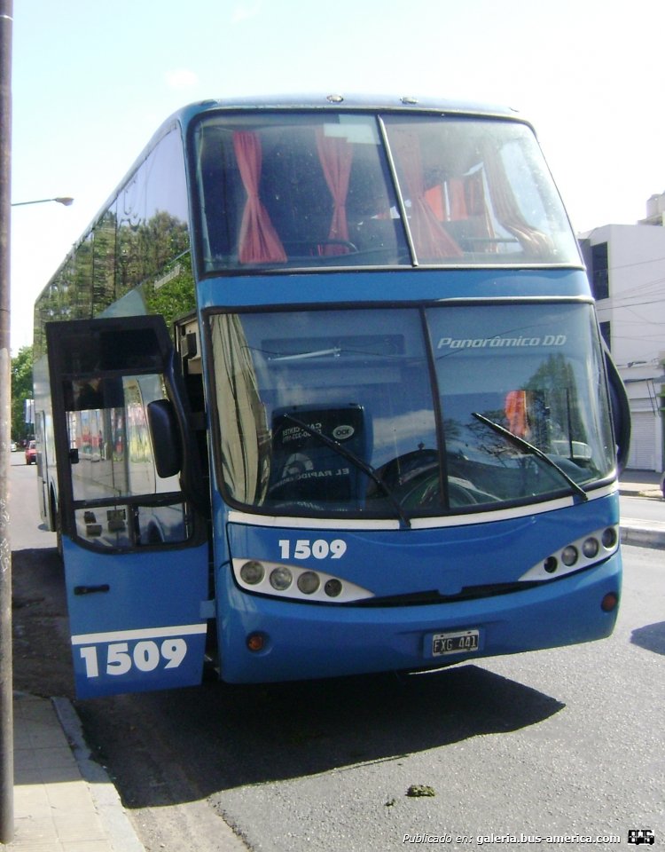 Busscar (en Argentina) - El Rápido Argentino
FXG 441
Interno 1509
Al servicio de SOFSE Línea General Roca (Plaza Const. - La Plata)

Foto: Sebastián Gutiérrez
Palabras clave: marcopolo panoramico el rapido argentino