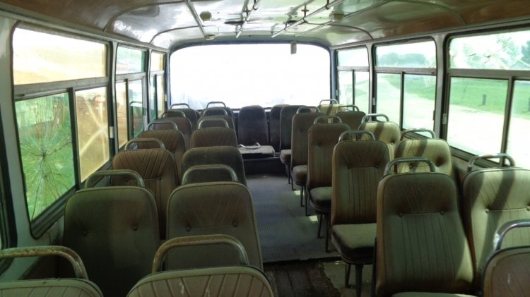 Mercedes-Benz LO 1114 - El Detalle - Ex Policía Bonaerense
Vista interior

http://galeria.bus-america.com/displayimage.php?pid=30423
