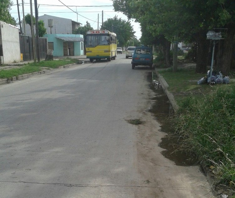 Mercedes-Benz OHL 1420 - La Favorita - Línea 383
Línea 383
Palabras clave: linea 383 el nuevo halcon s.a.t 