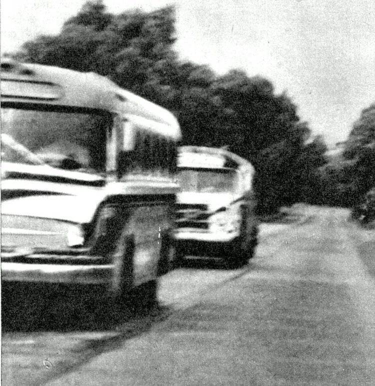 Mercedes-Benz  O-321 HL - A y L Decaroli
Fotógrafo: ¿?
