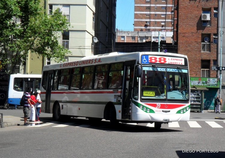 Mercedes-Benz OH 1718 L SB - Metalpar Iguazú 2010 - L.E. Liniers
NCO 645
Línea 88 (Buenos Aires), Interno 39

http://galeria.bus-america.com/displayimage.php?pid=30683
Palabras clave: METALPAR