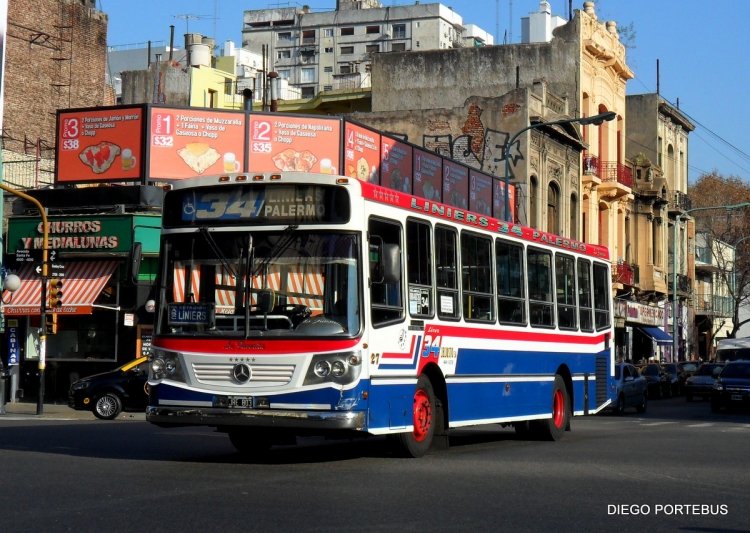 Mercedes-Benz OH 1618 L - La Favorita - Juan B Justo
JRE 803
Línea 34 - Interno 27

http://galeria.bus-america.com/displayimage.php?pos=-26623
Palabras clave: LA FAVORITA