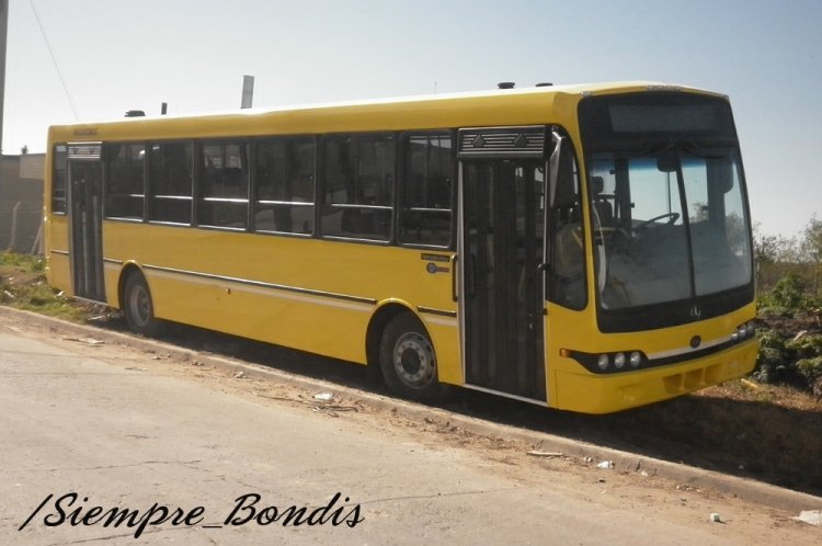 Mercedes-Benz OF 1722 M - Nuovobus - Rosario Bus
Uno de los varios OF 1722 que trae Rosario Bus para las lineas de Sta Fe.
Palabras clave: Nuovobus Rosario Bus
