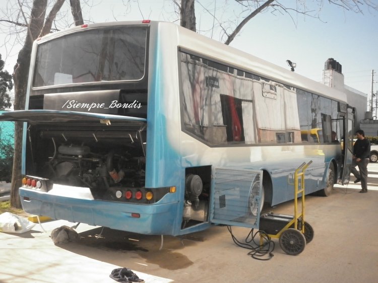 Agrale MT 12.0 LE - Nuovobus (Media Distancia) - Prototipo
Este el prototipo que fabricó Nuovobus sobre el chasis de Agrale MT12.0LE.

Posee A/A,Ventanillas Selladas,Asientos reinclinables,puerta pantográfica,etc.

http://galeria.bus-america.com/displayimage.php?pos=-28387
http://galeria.bus-america.com/displayimage.php?pos=-28392
Palabras clave: Nuovobus Prototipo