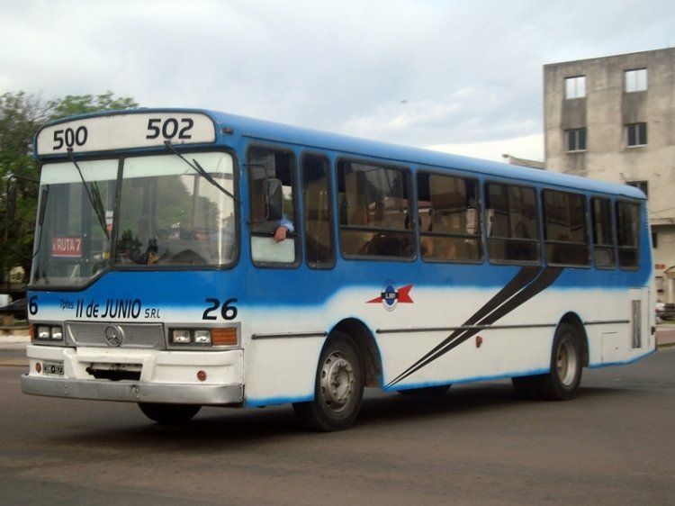 Mercedes Benz OH 1320 - La Favorita - 11 de Junio
CBK 923
Lineas 500-502 - Interno 26
Palabras clave: Favorita