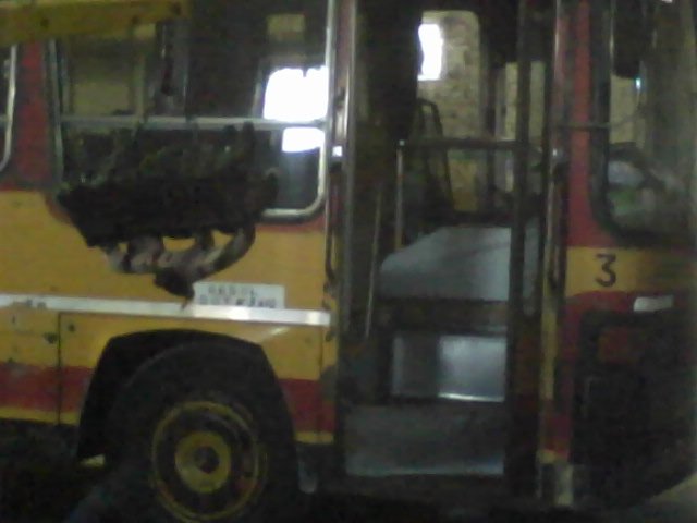 Mercedes-Benz OF 1318 - Corwin - T.U.P.E.
UUX 894
Línea 1 - Interno 3
Coche 3 de tupe con su tapa de cilindros colgando al lado
Palabras clave: tupe 1992 empalme