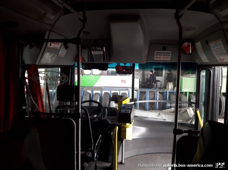 Mercedes-Benz OH1518 - Nuovobus - E.V.H.S.A.
IYG256
Foto 1: [url=https://bus-america.com/galeria/displayimage.php?pid=49400]https://bus-america.com/galeria/displayimage.php?pid=49400[/url]
Foto 2: [url=https://bus-america.com/galeria/displayimage.php?pid=49396]https://bus-america.com/galeria/displayimage.php?pid=49396[/url]
Foto 3: [url=https://bus-america.com/galeria/displayimage.php?pid=49395]https://bus-america.com/galeria/displayimage.php?pid=49395[/url]
Foto 4: [url=https://bus-america.com/galeria/displayimage.php?pid=49394]https://bus-america.com/galeria/displayimage.php?pid=49394[/url]
Foto 5 Interior: (Foto actual)
Foto 6 Interior: [url=https://bus-america.com/galeria/displayimage.php?pid=49402]https://bus-america.com/galeria/displayimage.php?pid=49402[/url]
Foto 7 Interior: [url=https://bus-america.com/galeria/displayimage.php?pid=49401]https://bus-america.com/galeria/displayimage.php?pid=49401[/url]
Foto 8 Interior: [url=https://bus-america.com/galeria/displayimage.php?pid=49393]https://bus-america.com/galeria/displayimage.php?pid=49393[/url]
Como les había comentado antes, los otros 2 OH1518 con carrocería Nuovobus de Vercelli. Puerta de 4 hojas adelante y de 2 hojas atrás. Aire acondicionado y asientos mullidos de pana (Fijos). Como Curiosidad, el interno 60, tiene el vidrio separador detrás del chofer de un Ottaviano (Foto 5).
Palabras clave: Mercedes-Benz OH1518 Nuovobus interurbano EVHSA EVH E.V.H. E.V.H.S.A.