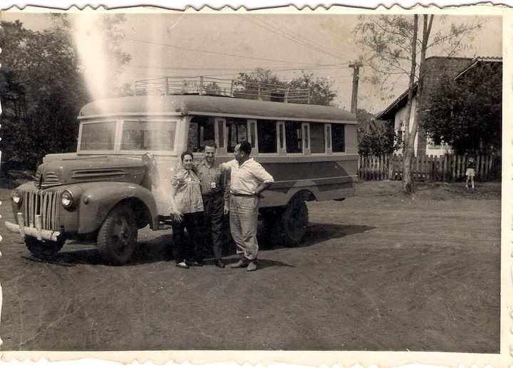 Ford (F.M.C.) - Tilo Diesel e Hijos 
Palabras clave: es una foto de un amigo dueño del otro coche del exp el hogar dani lugo