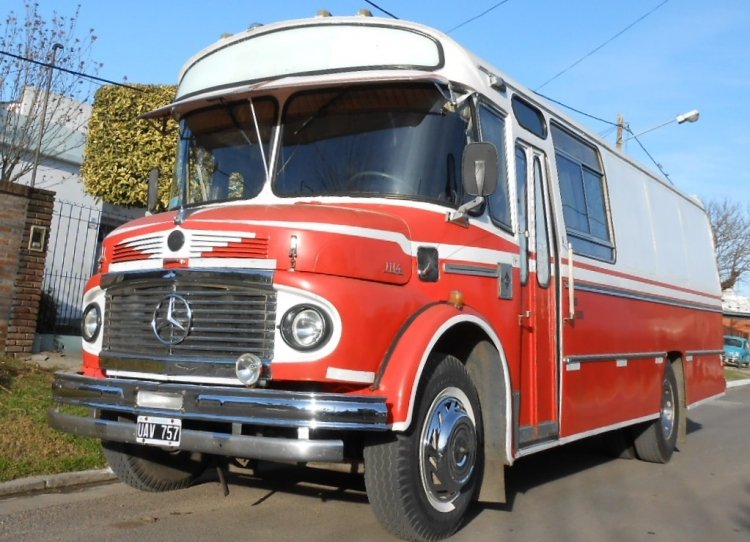 Mercedes-Benz LO 1114 - A.L.A. - Particular
C 1170674 - UAV 757

http://galeria.bus-america.com/displayimage.php?pid=13903
http://galeria.bus-america.com/displayimage.php?pid=17241
http://galeria.bus-america.com/displayimage.php?pid=17258
