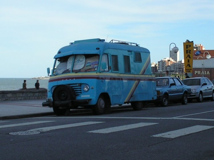 Ford (U.S.A.) - Step Van - Particular
Palabras clave: antiguas cabinas moviles en las playas .7horas de espera para hablar