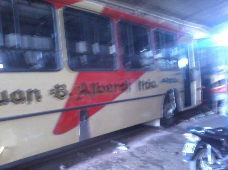 Mercedes-Benz OF 1417 - Bi-Met - Coop. Juan B. Alberdi
FSM 188
Línea 2 - Interno 4
Bi-Met ex línea 216

http://galeria.bus-america.com/displayimage.php?pid=30127
Palabras clave: ab