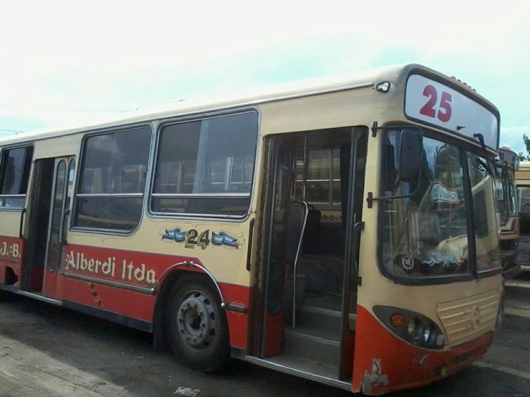 Mercedes-Benz OH 1621 L - Ei-Var - Coop. Juan B. Alberdi
Línea 25 - Interno 24
Ei-Var ex línea 15
Palabras clave: ab