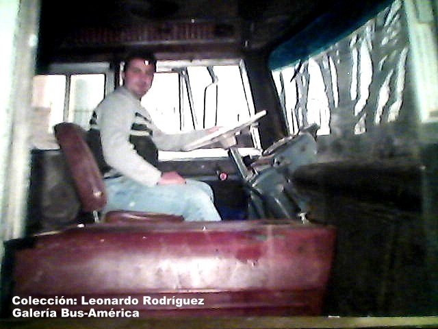 Scania Vabis - Cametal -Particular
Ex T.I.R.S.A. - Interno 25

Fotografía: Leonardo Rodríguez
