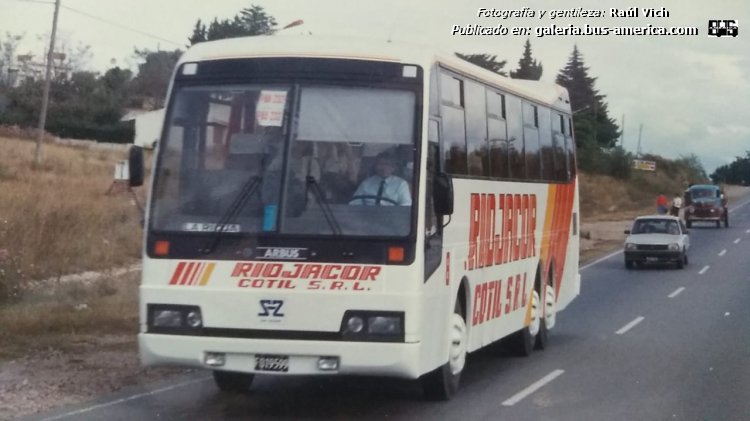 Arbus SL 751-2 - San Antonio Hércules - Riojacor
F.019599

Riojacor de COTIL, interno 8

Fotografía y gentileza: Raúl Vich
