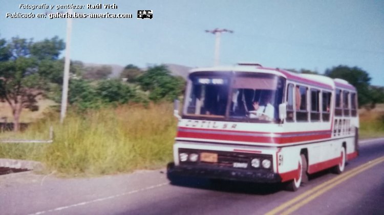 Mercedes-Benz O 170 - Unicar CM.551.00.001 - COTIL
COTIL (Prov. Córdoba), interno 51

Fotografía y gentileza: Raúl Vich
