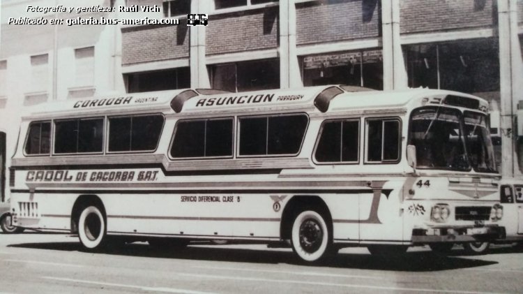 Magirus Deutz 150 L 12 - A.y L.Decaroli - Cadol de Cacorba
Cadol de Cacorba, interno 44
Línea internacional entre Argentina & Paraguay

Fotografía y gentileza: Raúl Vich
