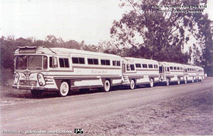 Leyland Royal Tiger - El Halcón - Exp.Azul
Fotógrafo: desconocido
Album de ex empleados del Expreso Azul
Colección: Daniel Campana 

Se puede conocer la historia de esta empresa en nuestra sección Revista Bus Améruca: [url=https://revista.bus-america.com/Notas/ExpAzul/ExpAzul.php]Expreso Azul, una parte de historia[/url]
