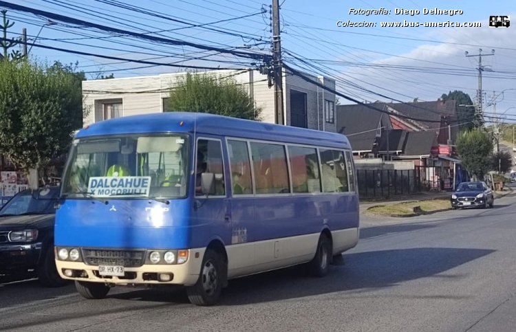 Mitsubishi Fuso Rosa (en Chile) - Transp. Sotomayor
Trans.Sotomayor (Prov.Chiloe)

Fotografía y gentileza: Diego Delnegro
