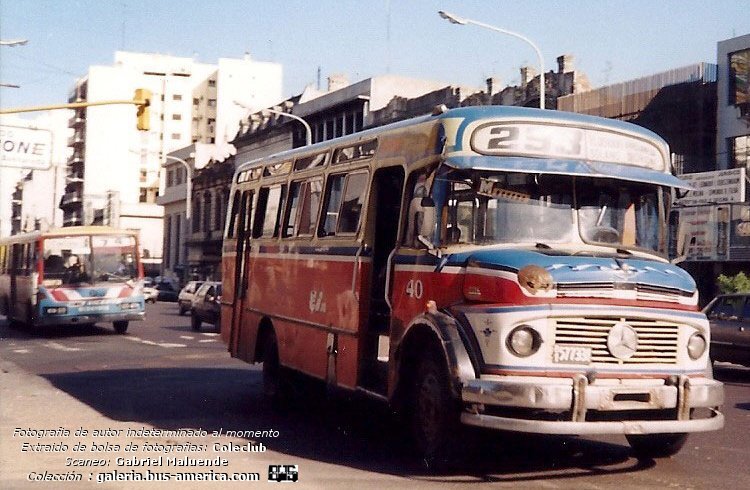 Mercedes-Benz LO 1114 - La Nueva Estrella O 77 - ES
B.157733
[url=https://bus-america.com/galeria/displayimage.php?pid=65804]https://bus-america.com/galeria/displayimage.php?pid=65804[/url]

Línea 293 (Prov.Buenos Aires), interno 40


Fotógrafo: desconocido al momento
Extraído de bolsa de fotografías del Coleclub
Scaneo: Gabriel Maluende
Colección: www.bus-america.com
