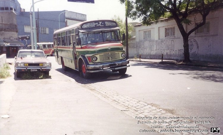 Mercedes-Benz LO 1114 - El Indio Campeón 2307 - ETAPSA
C.1171599

Línea 24 (Buenos Aires), interno 1

Fotógrafo: desconocido al momento
Extraído de bolsa de fotografías del Coleclub
Scaneo: Gabriel Maluende
Colección: www.bus-america.com
