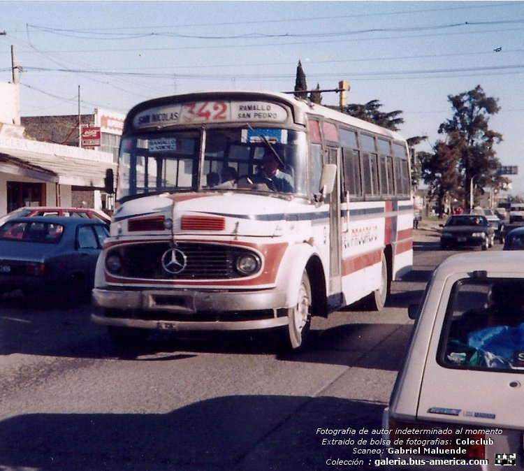 Mercedes-Benz LO 1114 - El Indio Campeón - El Progreso
Línea 342 (Prov.Buenos Aires), interno 9

Fotógrafo: desconocido al momento
Extraído de bolsa de fotografías del Coleclub
Scaneo: Gabriel Maluende
Colección: www.bus-america.com
