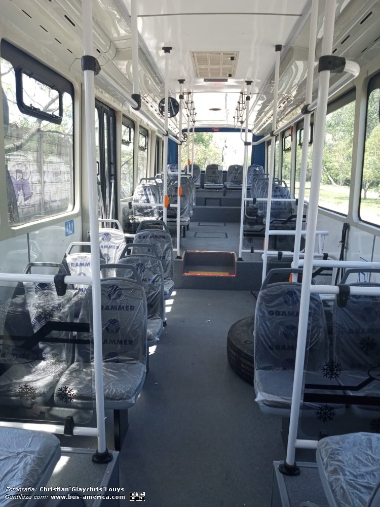 Mercedes-Benz OH 1721 L SB - La Favorita Favorito GR 96/2016 - Pedro De Mendoza
(luego partente ¿AG 395 IJ? ¿AG 395 IV? 
[url=https://bus-america.com/galeria/displayimage.php?pid=66238]https://bus-america.com/galeria/displayimage.php?pid=66238[/url]
[url=https://bus-america.com/galeria/displayimage.php?pid=66239]https://bus-america.com/galeria/displayimage.php?pid=66239[/url]
[url=https://bus-america.com/galeria/displayimage.php?pid=66240]https://bus-america.com/galeria/displayimage.php?pid=66240[/url]

[url=https://bus-america.com/galeria/displayimage.php?pid=66242]https://bus-america.com/galeria/displayimage.php?pid=66242[/url]
[url=https://bus-america.com/galeria/displayimage.php?pid=66243]https://bus-america.com/galeria/displayimage.php?pid=66243[/url]

Línea 29 (Buenos Aires), interno sin asignar luego ¿74? ¿72?

Fotografía y gentileza: Christian "Glaychris" Louys

(Vista interior de la unidad)
