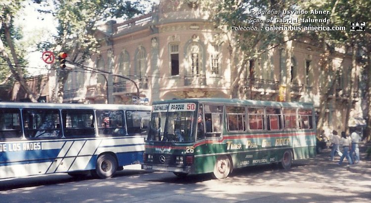 Mercedes-Benz OF 1214 - Eivar Ebro - Gral.Roca
J.¿------?

Líneas 50 (Mendoza), interno 26

Fotografo: Osvaldo "Ruso" Abner
Scaneo: Gabriel Maluende
Colección: www.bus-america.com
