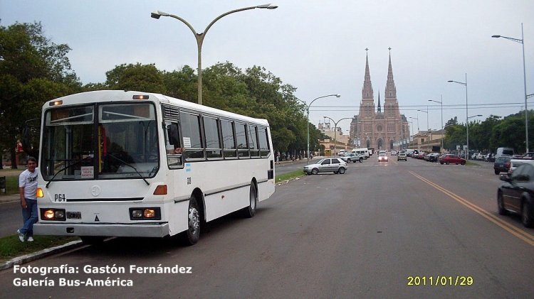 El Detalle OA 101 - El Detalle - Particular
ACH 230
Este es el primer colectivo de Gastón
Tuvo pasado en las líneas 101, 28 y 32 S

Fotografía: Gastón Fernández
Palabras clave: GF