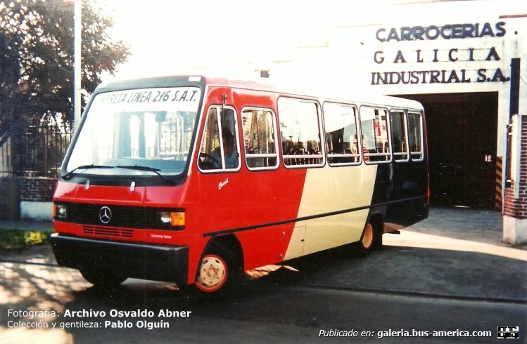 Mercedes-Benz LO 814 - Galicia - Empresa Línea 216
Fotografía: Archivo Osvaldo Abner
Colección y gentileza: Pablo Olguín
Palabras clave: 216-nn