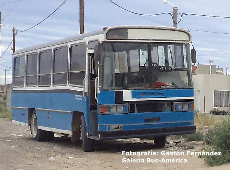 Mercedes-Benz OF 1214 - C.E.A.P. - Particular
C 1554040 - RQE 181
Ex 4 De Septiembre - Línea 37 - Interno 45

Fotografía: Gastón Fernández
Palabras clave: GF