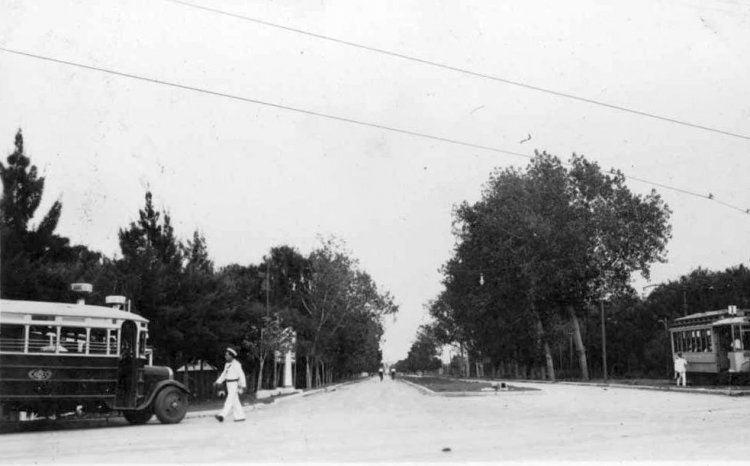 Brockway
Fotógrafo: ¿?
Colección y gentileza: ASF de Fotos Históricas de Chile en facebook

[Datos de izquierda a derecha]
