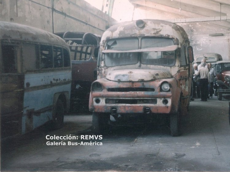 Fargo - Agosti - Particular
Los invito a conocer la historia de esta carrocería en:
[url=https://www.bus-america.com/ARcarrocerias/Agosti/Agosti-histo.php]Historia de Carpitnería y Carrocería A. y C. Agosti[/url]
Palabras clave: Remvs