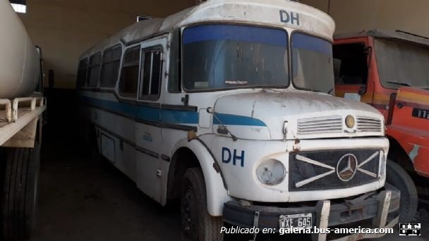 Mercedes-Benz LO 1114 - Colonnese
WXE 645

Foto Tiempodesanjuan.com

Puede conocer la historia de [url=http://www.bus-america.com/ARcarrocerias/Colonnese/Colonnese-historia.htm]Carrocerías Colonnese aquí[/url]
Palabras clave: FURLABUS