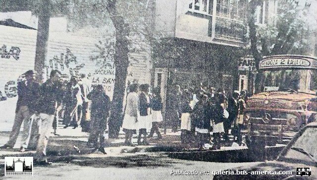 Mercedes Benz LO 1114 - Corsino - Antartida
Foto Mendoza Antigua
Palabras clave: Furlabus