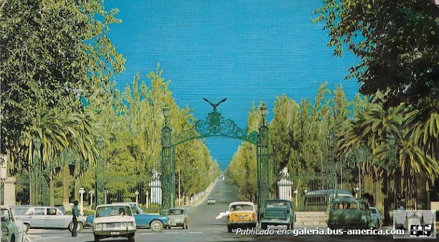 Mercedes-Benz LO 911 - Luna - Pte. Alvear
Foto Mendoza Antigua
Palabras clave: FURLABUS