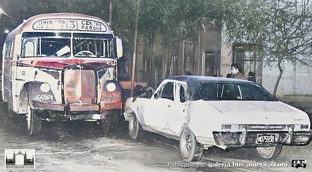 Mercedes-Benz LO 911 - Gral.Roca - Attes. Pte.Alvear
C.670678 

Línea 3 (Mendoza), interno 12

Fotógrafo: desconocido
Fotografía de publicación desconocido
Extraído de: [url=https://mendozantigua.blogspot.com/2024/10/posicion-en-que-quedaron-el-colectivo.html]MendozaAntigua[/url]
Palabras clave: Furlabus