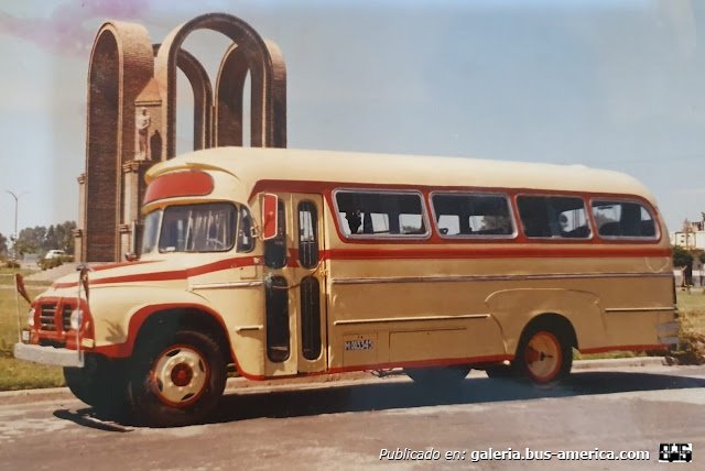 Bedford JL6Z1 - La Mendocina
M.003345

Foto de Gabriel Patrán 
Subida por [url=https://www.facebook.com/photo/?fbid=444272932004302&set=gm.3424027947895886&idorvanity=1599289460369753]Roberto Tomassielo[/url]
A Mendoza Antigua
Palabras clave: Furlabus