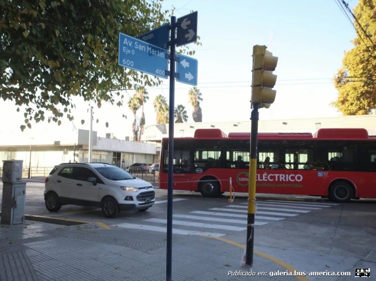 BYD (en Argentina) - STM
Línea ¿125? ¿126? (Mendotran - Prov. Mendoza), interno 87

Foto Diario El Sol
Palabras clave: Furlabus